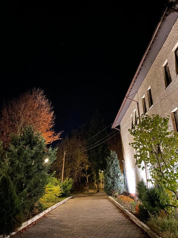 Zloty Jelen - Restauracja I Dom Goscinny Potok Zloty ภายนอก รูปภาพ